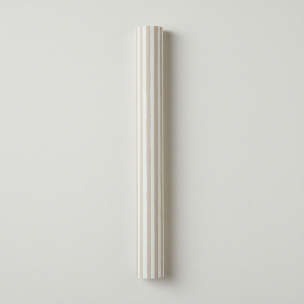 Neutral beige stripe wallpaper – design detail